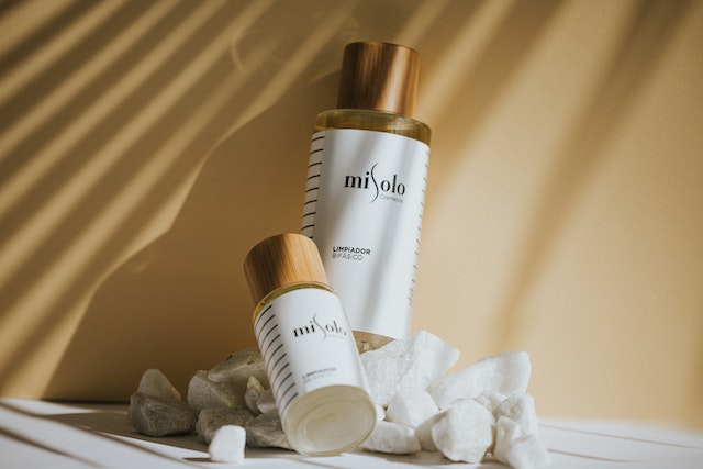 skincare-set-untuk-kado-natal-simple